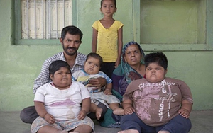 Người cha phải bán thận để nuôi 3 đứa trẻ "cuồng ăn"